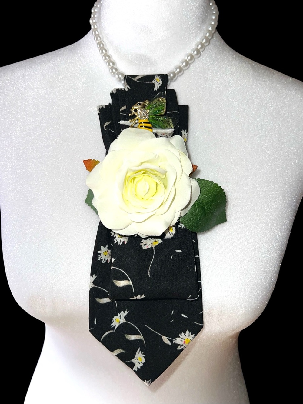 Floral Black Daisy Necktie Brooch with Cream Rose